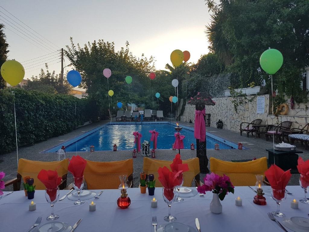 Villa Dolphins Poros Town Bagian luar foto